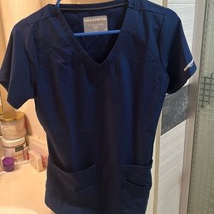 SKETCHERS BY BARCO Scrub Top